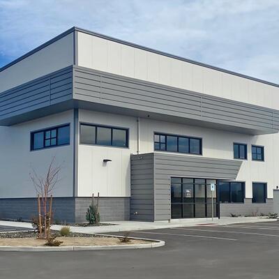 Good Rust Prevention Prefabricated Steel Warehouse With Parapet Wall