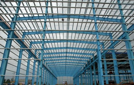 Мастерская по изготовлению стальных конструкций с наземным краном