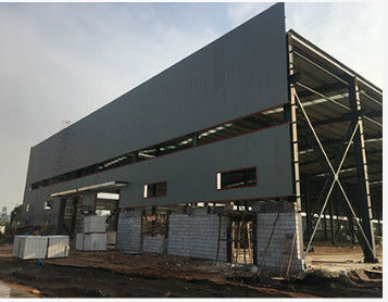 H секция Стальной Prefab складское здание Горяче прокатаемый оцинкованный Экономический промышленный легкий вес Большой протяженность