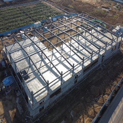 Предварительно спроектированный стальной каркас цеха Q235B Q355B, изготовленный по индивидуальному заказу